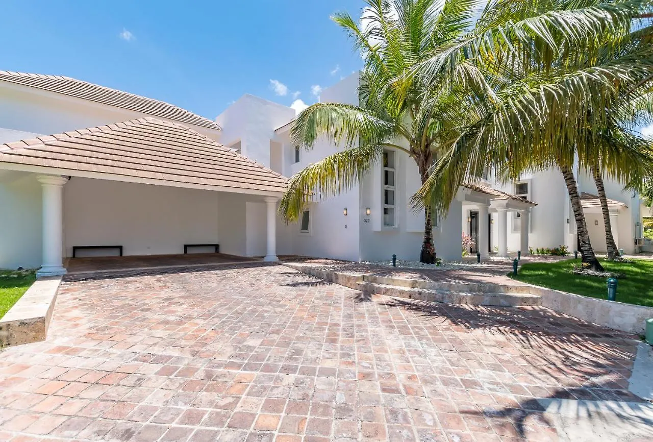 Pool View Villa With Jacuzzi & Chef At Cocotal Golf & Country Club Punta Cana