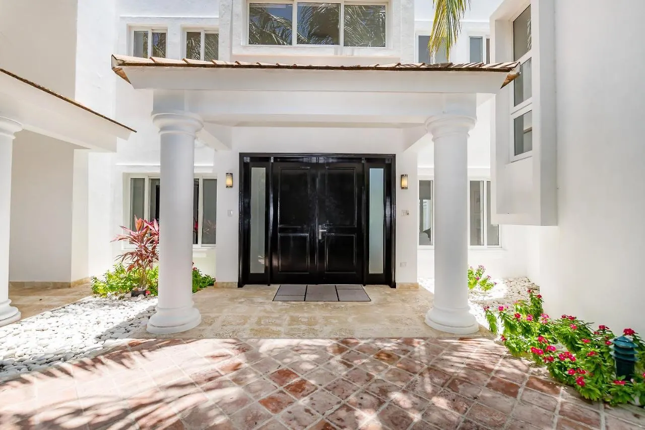 Pool View Villa With Jacuzzi & Chef At Cocotal Golf & Country Club Punta Cana